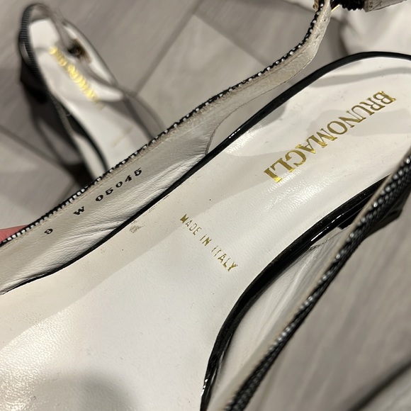 Vintage Bruno Magli Heels. Made in Italy. Excellent condition. Size 9 - Picture 4 of 5